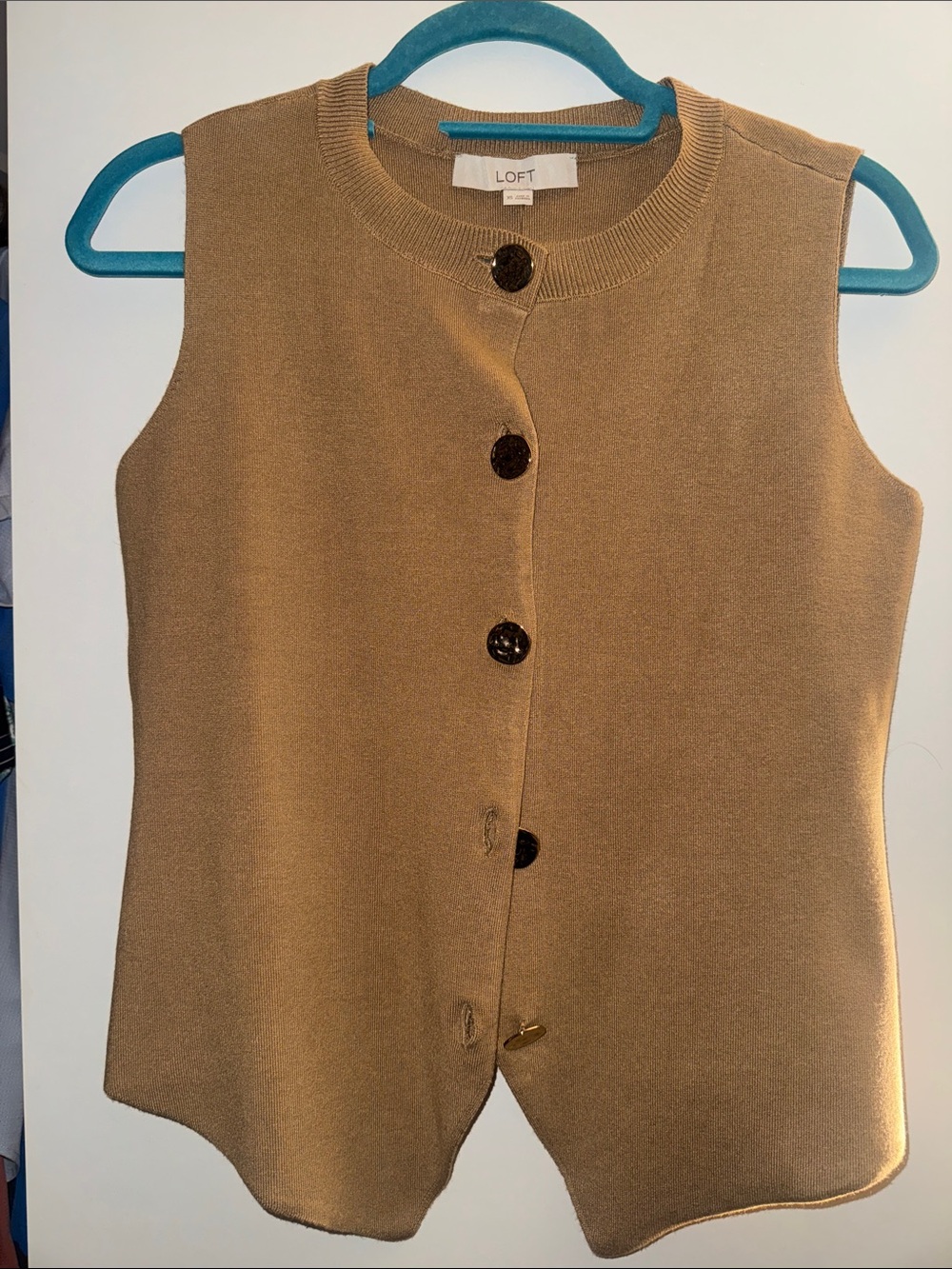 LOFT Women's Camel Sleeveless Button Front Shell